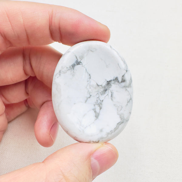 HOWLITE WORRY STONES